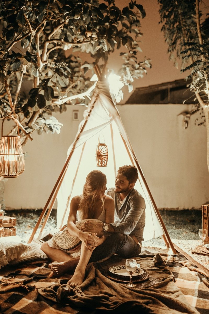 9 Things to Make Your Couple Night Unforgettable - CoupleGifts.com